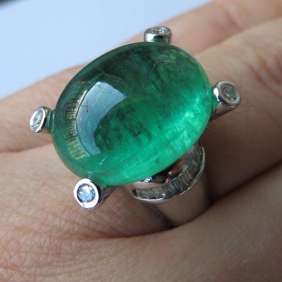 Tiffany & Co 18K White Gold HUGE Natural Emerald Cabochon Diamond Ring 17.85ct - Picture 3 of 17